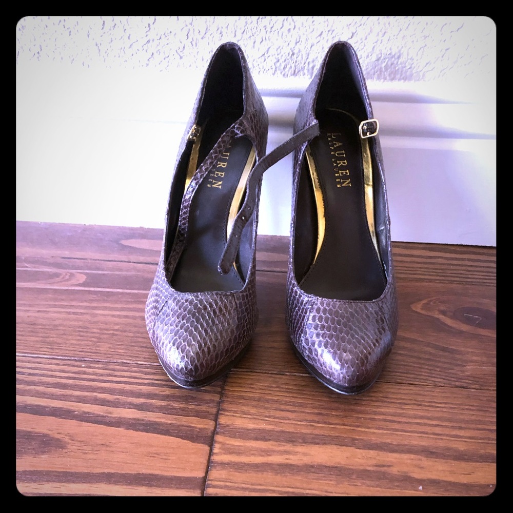 Ralph Lauren Size 7.5 brown high heels